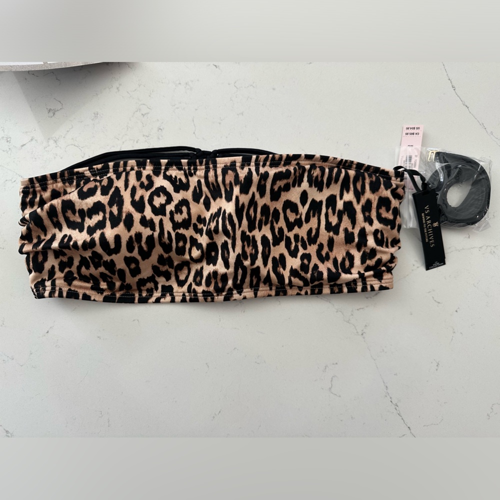 NEW WITH TAGS VS bandeau swim top with strap